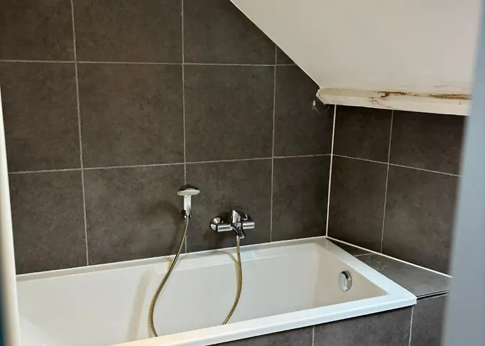 Gezellige Woning Met Tuin Centrum Appartamento